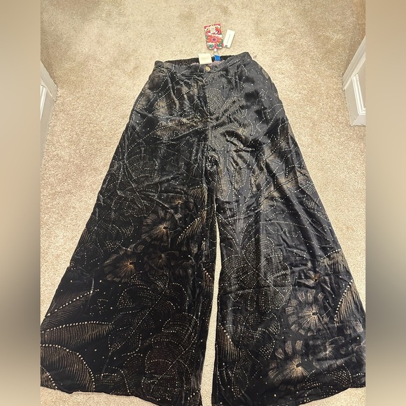 Farm Rio x Anthropologie Printed Velvet Pants in Black Motif M NWT SOLD OUT - Picture 5 of 7